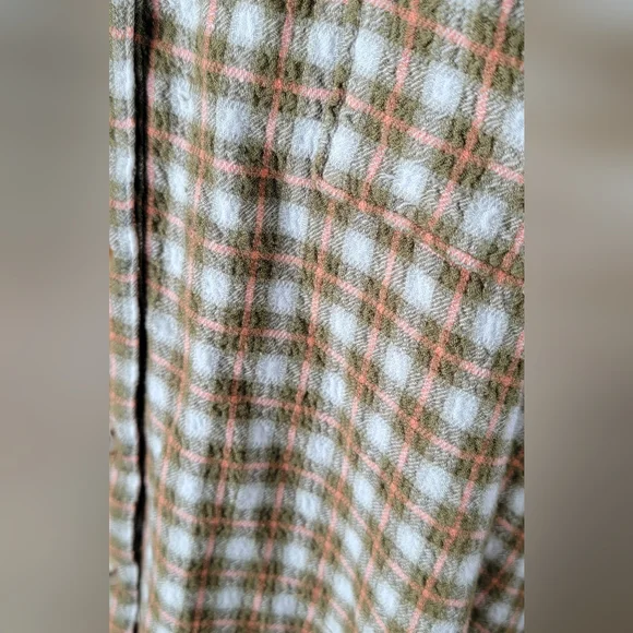 Pilcro Anthtopologie Crinkle Plaid Button-Up Women's L Cream Olive & Pink Flowy - Picture 7 of 12